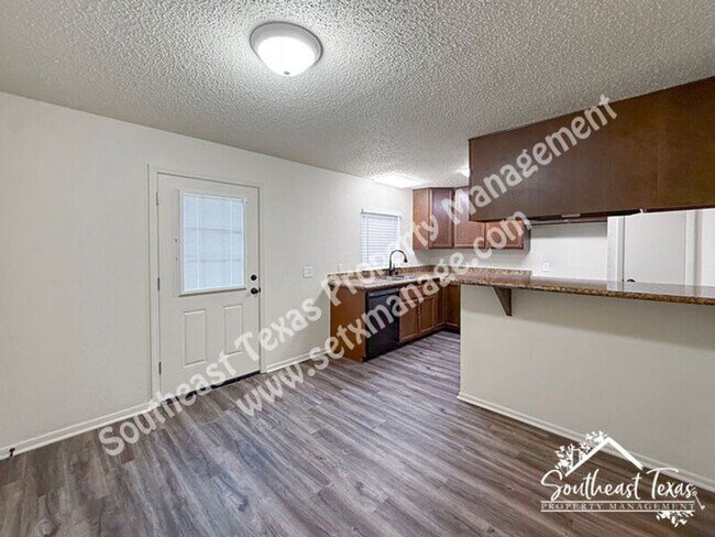 Foto del edificio - 4127 Arthur Ln