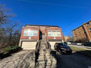 Building Photo - 2351 Ravine St