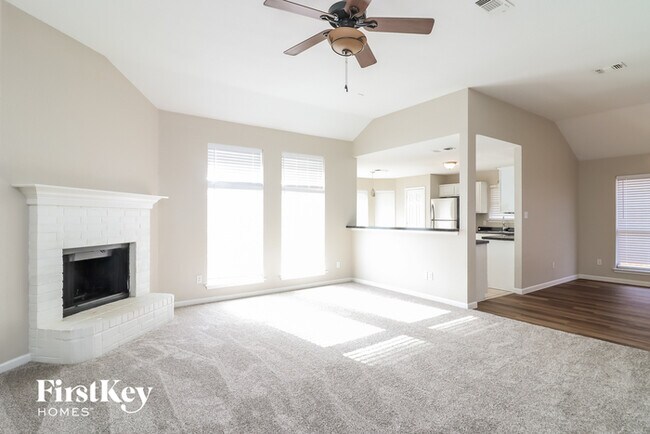 Foto del edificio - 7105 Harris Meadows Dr