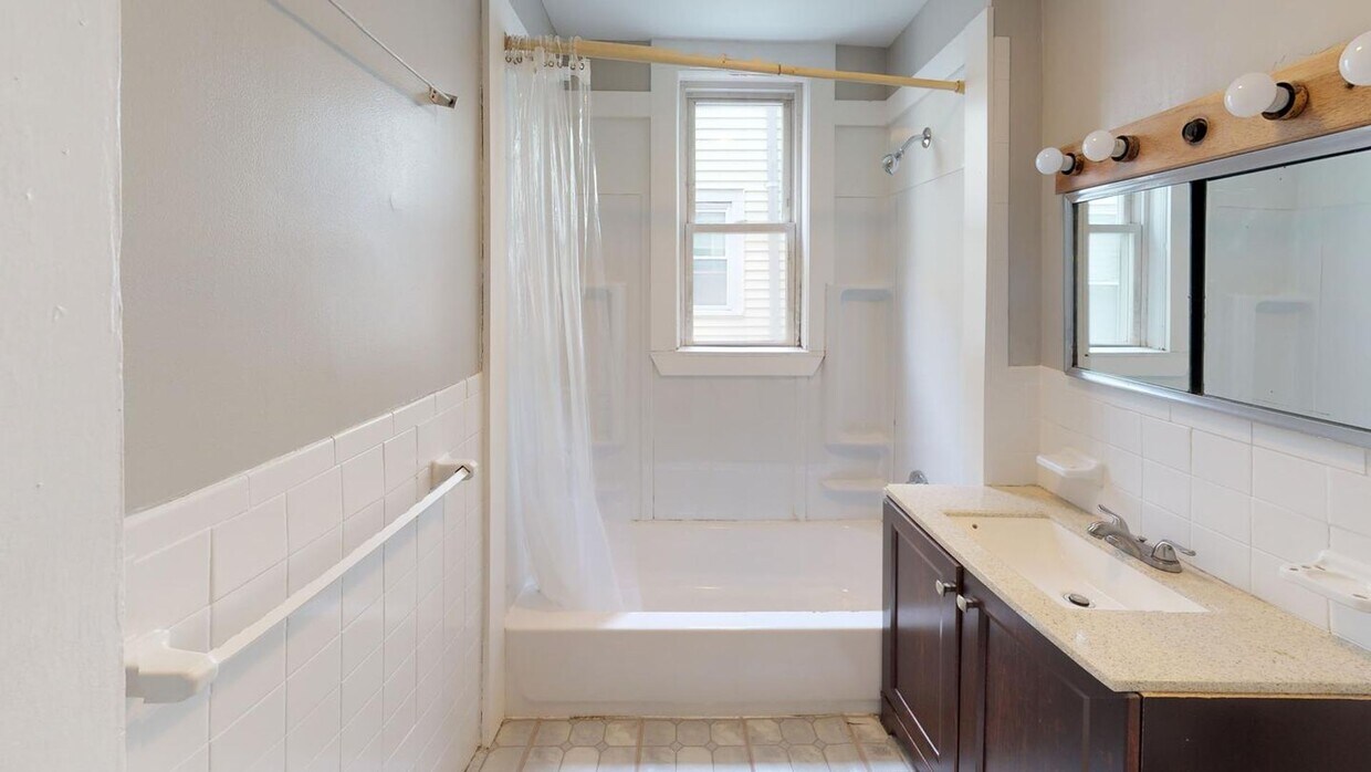 Foto del edificio - Amazing three (and a half) bedroom in Alls...