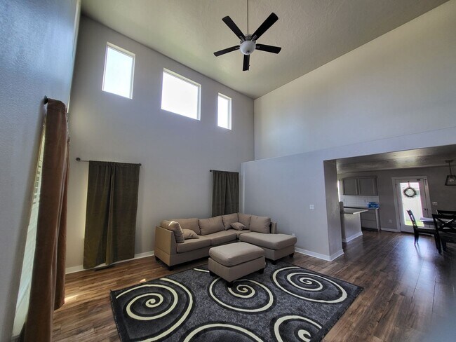 Foto del edificio - Cue Caldwell Home