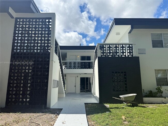 Foto del edificio - 16890 NE 21st Ave