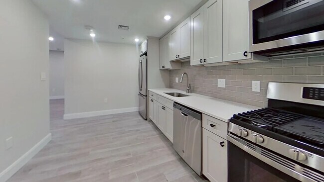 Foto del edificio - 170 Cottage St
