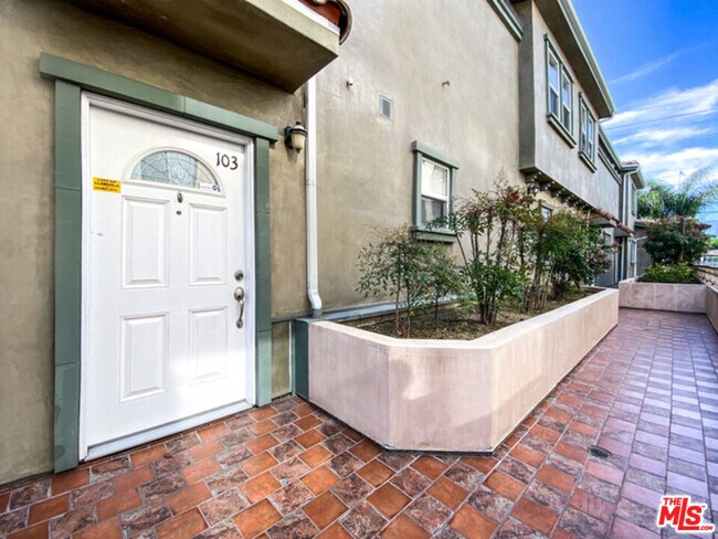 Foto del edificio - 904 E Windsor Rd