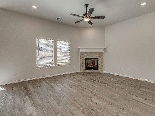 Photo - 3125 Grapevine St House