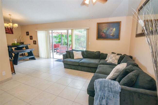 Building Photo - 18813 Cloud Lake Cir