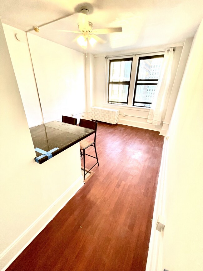 Foto del edificio - 1324 Locust St