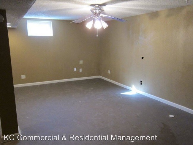 Building Photo - 11621 Delmar St