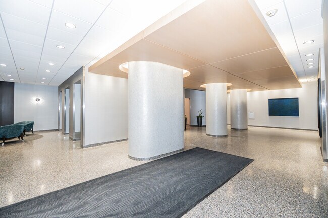 Building Photo - 405 N Wabash Ave