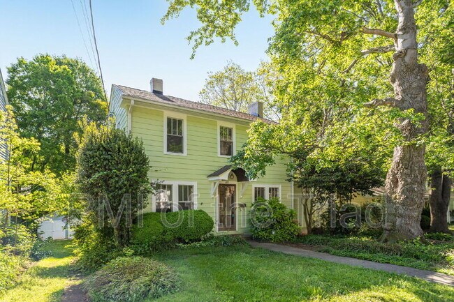 Foto del edificio - 419 S Sunset Dr