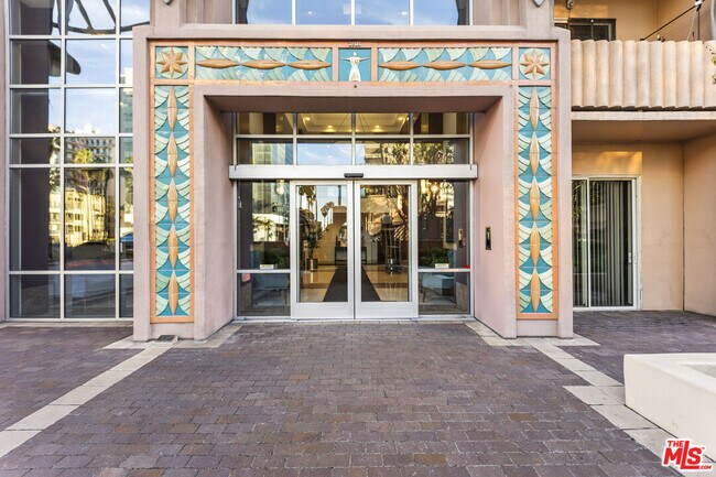 Foto del edificio - 388 E Ocean Blvd