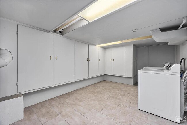 Building Photo - 3901 Union Ave