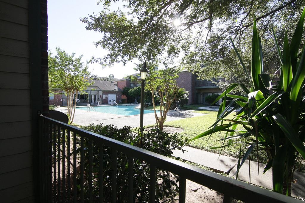 Primary Photo - 6500 Harbor Town Dr