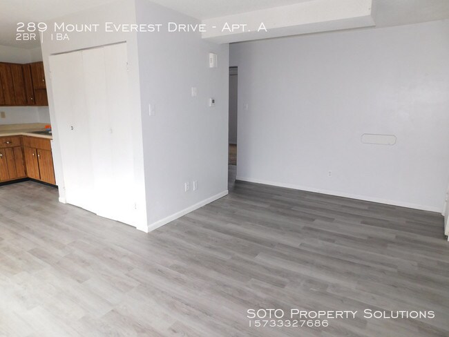 Foto del edificio - 289 Mt Everest Dr