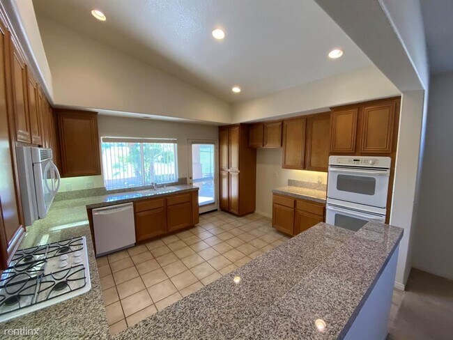 Building Photo - 3 br, 3 bath House - 45521 Big Canyon St