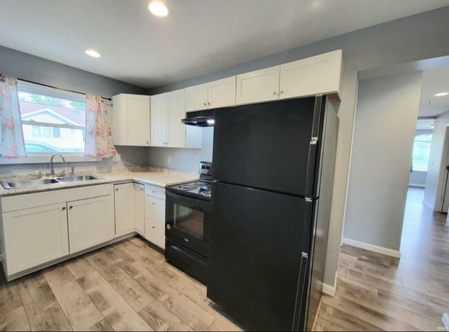 Building Photo - 1702 Milburn Blvd