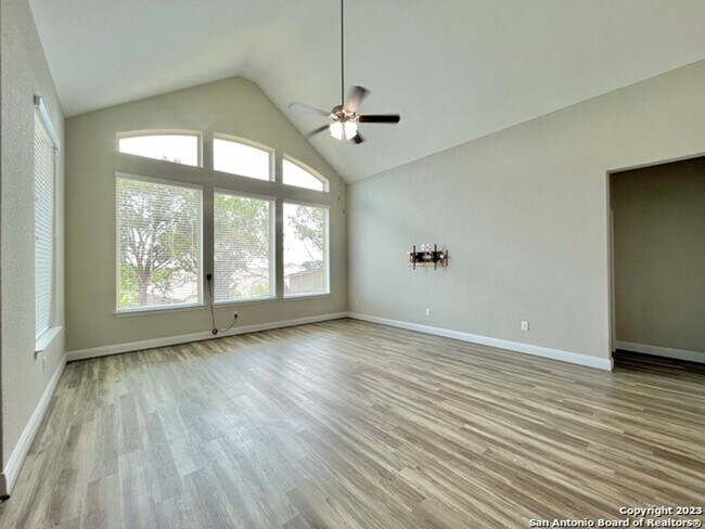 Foto del edificio - 3 Bedroom/2 Bath Santa Maria At Alamo Ranc...