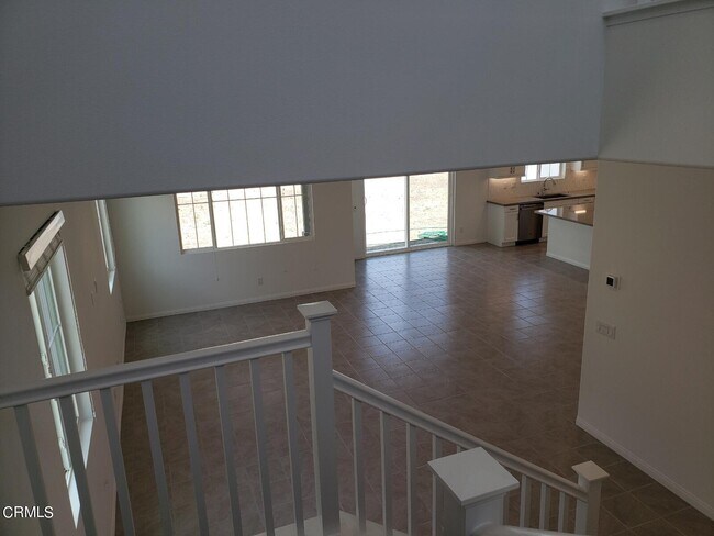 Building Photo - 457 Azalea St