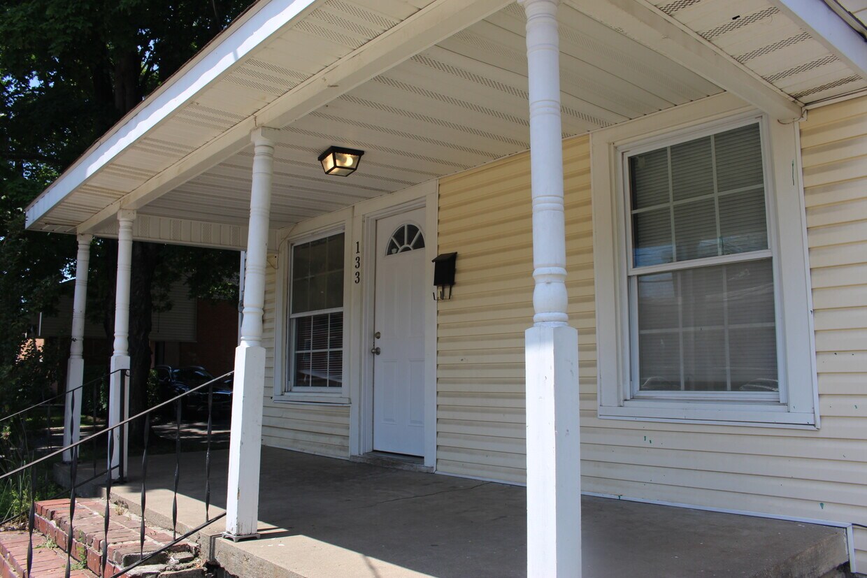 Primary Photo - 133 Prall St