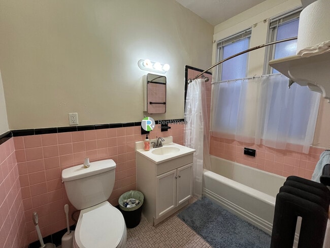 Building Photo - 18 Euston St