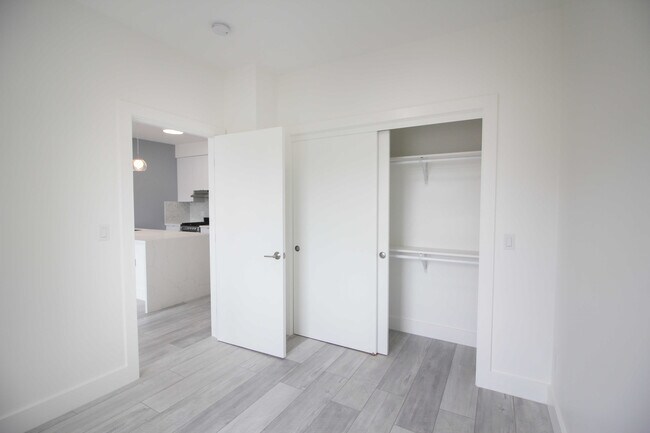 Foto del edificio - 140 20th Ave