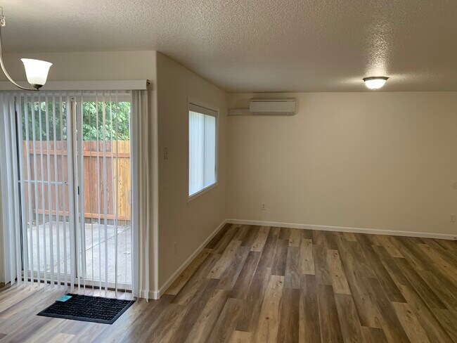Foto del edificio - 2417 NW 3rd Way