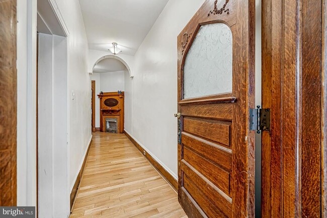 Building Photo - 4011 Pine St