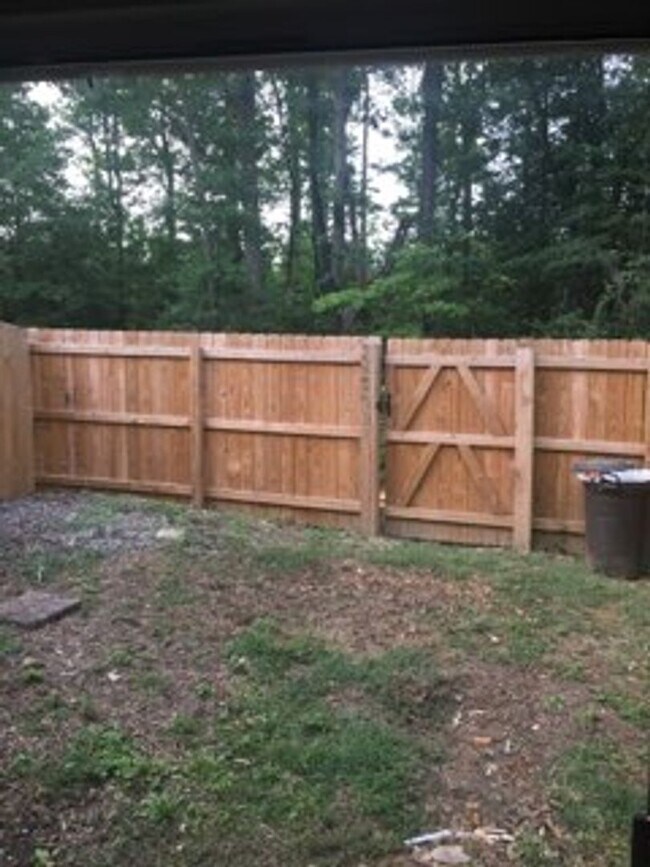 Building Photo - Perfect townhome for rent!