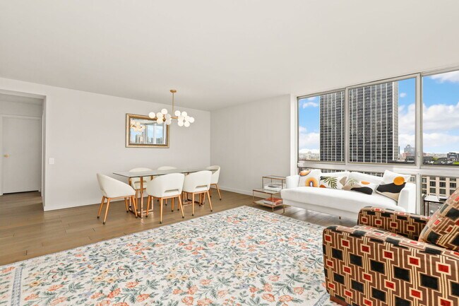 Foto del edificio - 1555 N Dearborn Pkwy