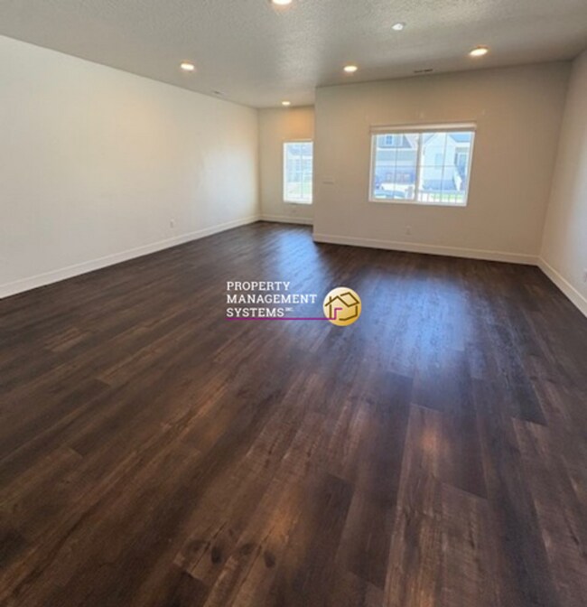 Foto del edificio - 4 Bedroom Eagle Mountain Home
