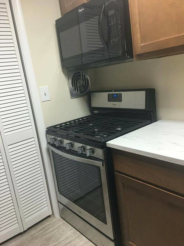Foto principal - 5502 Karen Elaine Dr