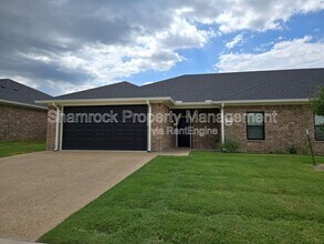 Building Photo - 109 Windmill Wy
