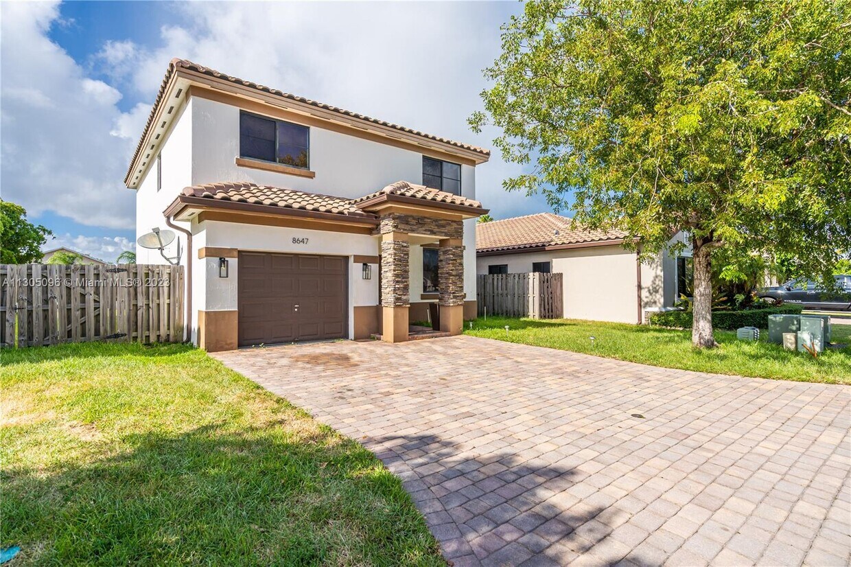 8647 SW 207th Terrace, Cutler Bay, FL 33189 House Rental in Cutler