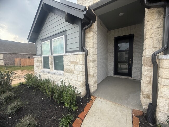 Foto del edificio - 6123 Severson Lake Ct