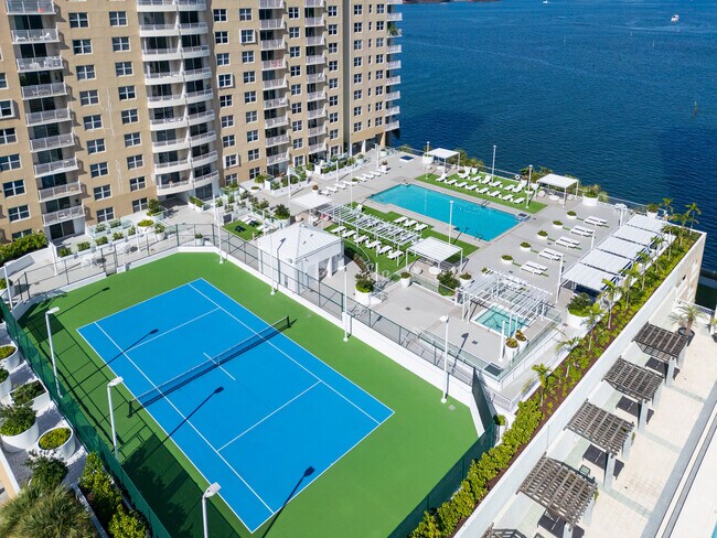 Foto del edificio - 770 Claughton Island Dr