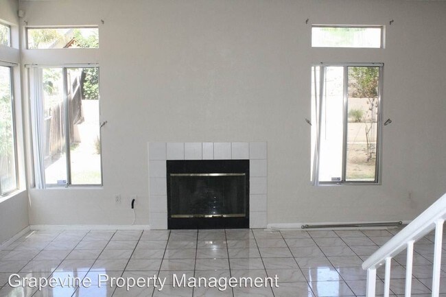 Building Photo - 39649 Oak Cliff Dr