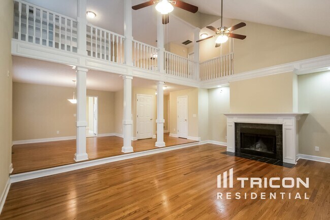 Building Photo - 5703 Glandor Dr SE