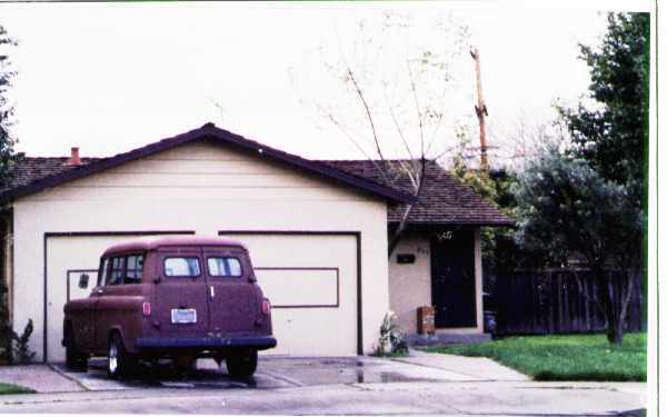 Building Photo - 875-877 Altamont Ct