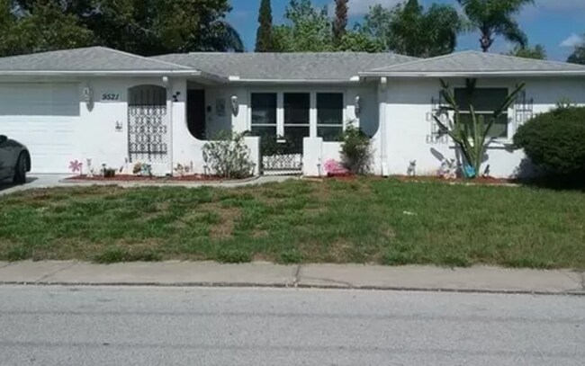 Foto del edificio - 9521 Gray Fox Ln