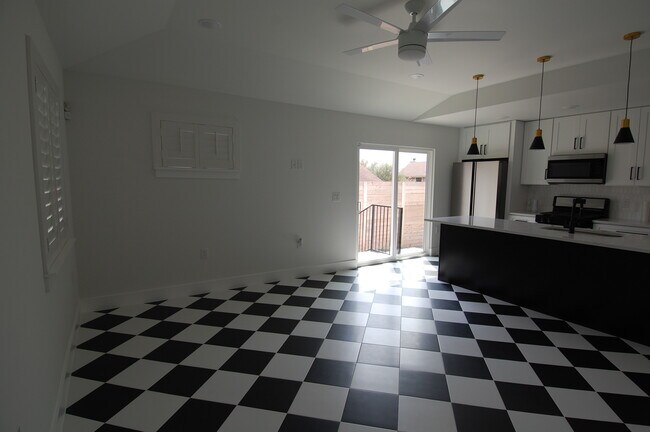 Building Photo - 6806 Pondsdale Ln