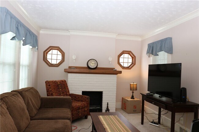 Foto del edificio - 195 Brookridge Dr