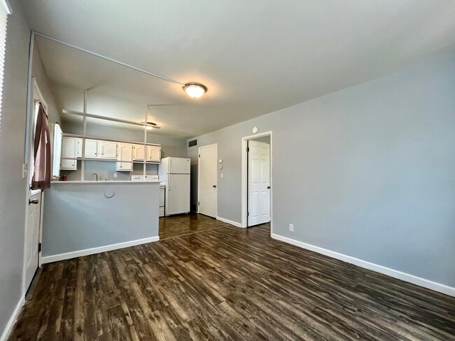 Building Photo - 703 West Main - Duplex