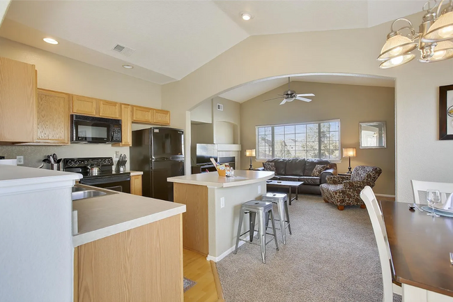 Building Photo - Beautiful 1-bedroom 1-bathroom Condo in South Fort Collins, CO!