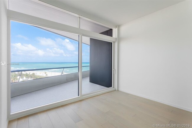 Building Photo - 3315 Collins Ave