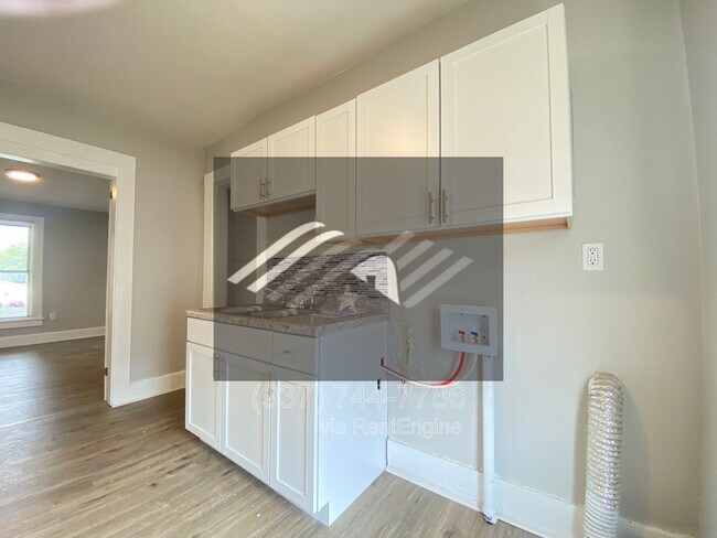 Foto del edificio - 323 Harrison St