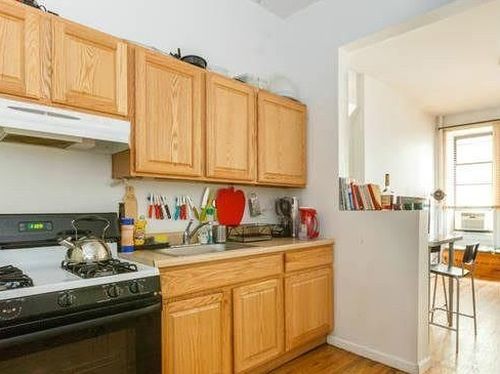 Building Photo - 393 3rd Ave