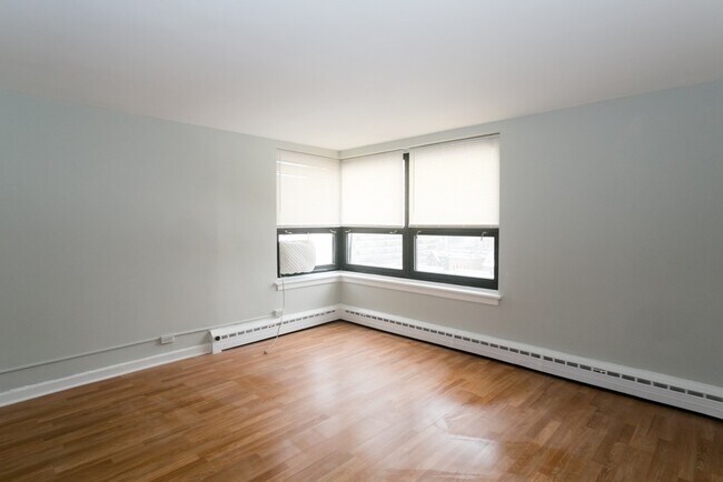 Foto del edificio - 428 W Wellington Ave
