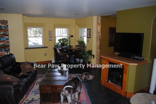 Building Photo - Charming Home in Kittredge!!