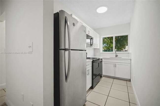 Foto del edificio - 2622 NW 24th St