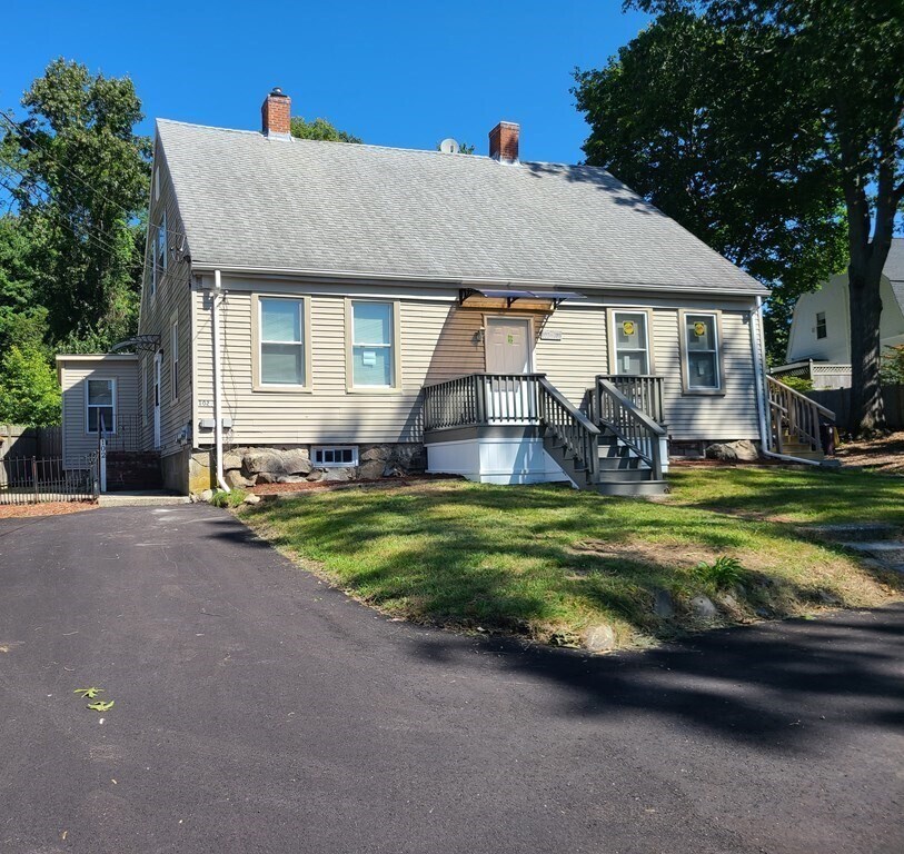 102 Center St Unit 102, Weymouth, MA 02189 Room for Rent in Weymouth